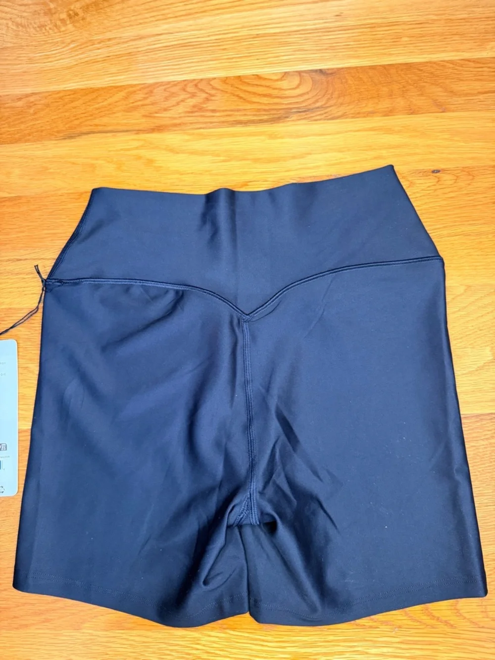 Alo Airlift Energy Shorts Black High Waist Biker Shorts Size M NWT - Picture 4 of 8